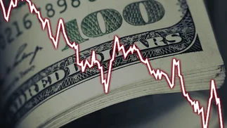 El dólar continúa su caída: bajó 49 centavos y cerró a $37,11 en la City porteña
