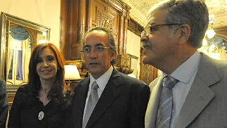'No se va a entregar ni soñando', dijo el abogado del único prófugo en la causa de las coimas en la 'era K'