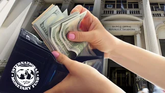 El mercado teme un nuevo default de la Argentina y el Gobierno le pide al FMI que adelante 'ya' los dólares del acuerdo