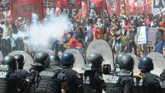 Detuvieron a un militante que usó un mortero en la marcha de diciembre pasado en el Congreso