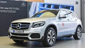 Mercedes-Benz crea una nueva sociedad en la Argentina