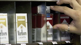 Altria, dueña de Philip Morris en EE.UU., compra el 45% del productor de marihuana Cronos por 1.600 millones