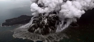 Indonesia continúa en alerta de tsunami