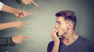 Qué es el síndrome del impostor y por qué afecta incluso a emprendedores exitosos