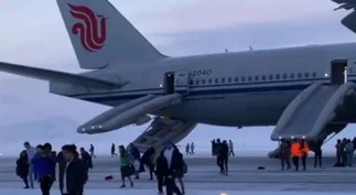 Caos en pleno vuelo: 'Salgan todos, el avión va a explotar'