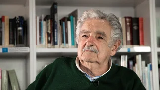 El expresidente uruguayo José Mujica anunció que tiene un tumor en el esófago