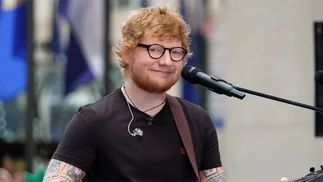 Ed Sheeran dobló su fortuna en 2018 y supera a emblemáticos músicos británicos