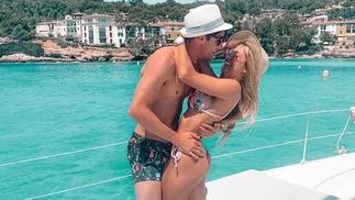 Playa, mar y amor: así son las vacaciones de Nicolás Tagliaco con su novia