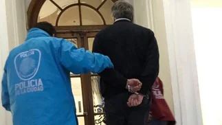 Video: así detenían al pediatra acusado de producir pornografía infantil