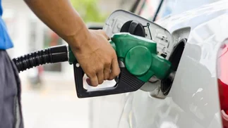 La premium no alcanza: el derrumbe del gasoil corta la recuperación en combustibles