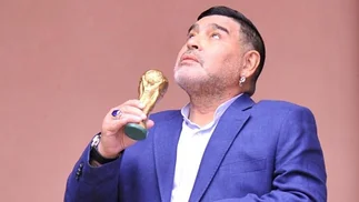 'Me cortaron las piernas' y las 25 mejores frases de Maradona