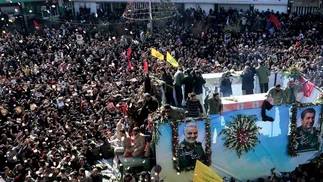 Video: estampida en funeral de militar iraní Soleimani dejó 35 muertos