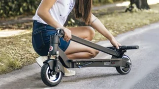 Auto, monopatín o bicicleta: qué conviene más para ir al trabajo