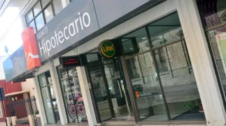 El banco de Elsztain se sube a la 'ola' de millonarias pérdidas del sector financiero