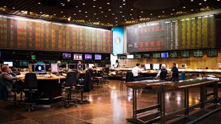 Cómo cotizan hoy 19 de diciembre el Merval, bonos y riesgo país