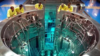 El Gobierno crea una empresa nuclear mixta para sumar un privado al reactor RA-10