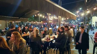 Habilitan las reuniones sociales sin límite de personas
