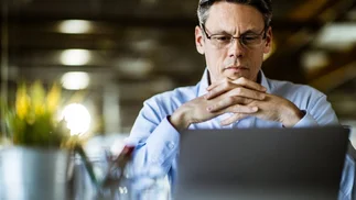 Por qué empleados mayores de 50 se adaptaron mejor a la pandemia