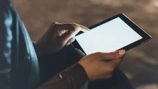 Tablets: qué aplicaciones conviene descargar antes de viajar para ver contenido offline