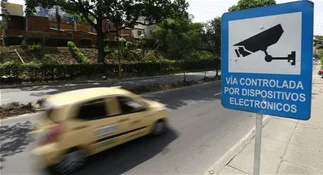 Así funcionan las fotomultas en la Ruta 2: el mapa y las posiciones de las cámaras fijas
