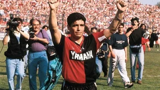 Maradona: aparecio un video  de un entrenamiento con Newell's