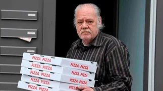 El hombre que lleva 9 años recibiendo pizzas sin haberlas pedido