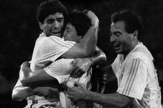 Monzón y el emocionante relato de cómo Maradona le salvó la vida