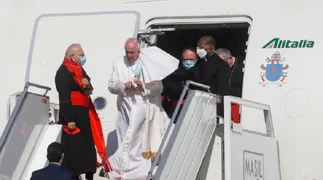 El Papa Francisco comienza su histórica y peligrosa visita a Irak