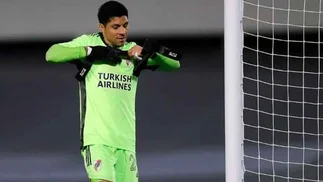 Los guantes de Enzo Pérez que hicieron delirar a hinchas de River