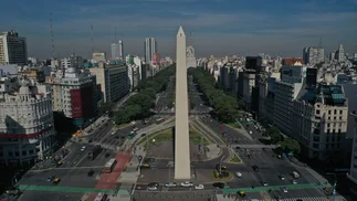 El Gobierno instalará una tienda para vender merchandising del Obelisco