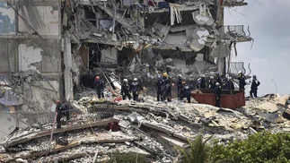 Derrumbe en Miami: 'Se parece al Trade Center'