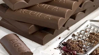No es chocolate cobertura ni semi amargo: el nuevo producto de Chocolate Águila