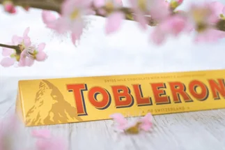 Este es el símbolo secreto escondido en el logo del Toblerone