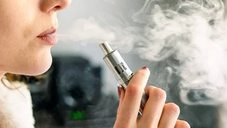 Senadores proponen crear un impuesto a los vapeadores