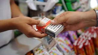 'Cupo' a los cigarrillos: kioscos limitan la venta de atados