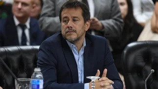 Votó Mariano Recalde y criticó la Boleta Única de Papel: 'Este sistema va a tener fallas'
