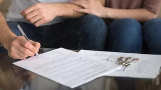 Cuáles son los gastos que aparecen al comprar una propiedad y cuánto terminan sumando