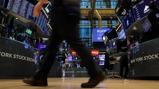 Cómo cotizan hoy 19 de enero el Merval, los bonos y riesgo país