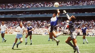 Guerra Rusia-Ucrania: tatuaje de Maradona 'salvó' a periodistas