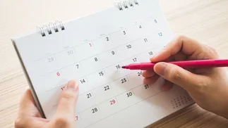 ¿Puede la IA llevar a la semana laboral de 4 días? Los expertos no lo creen