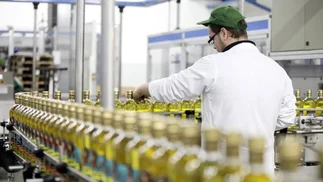Reforma laboral: paro de Aceiteros y alerta en el Gobierno por la liquidación de divisas