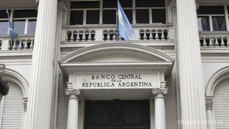 Elevan el control para las transferencias de dinero