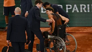 Nadal, finalista en Francia: Zverev se fue en silla de ruedas