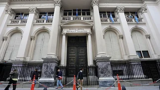 La oposición busca quitarle al Gobierno su poder sobre el BCRA