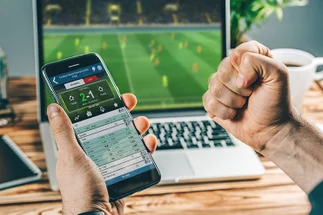 El Gobierno regula la publicidad de apuestas online y pone a los influencers bajo la lupa