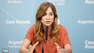 Tolosa Paz confirmó que darán de baja 85 mil planes sociales