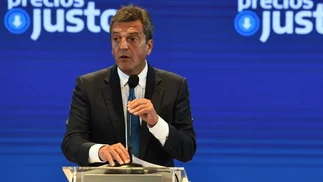 Massa frenó suba en naftas y petroleras salen de Precios Justos