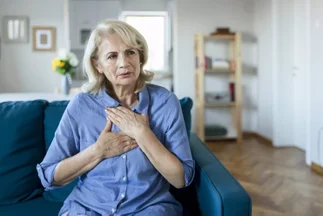 La importancia de cuidar el corazón en mujeres mayores