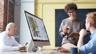 Las 10 habilidades 'humanas' que la IA no puede replicar y que garantizan el éxito laboral