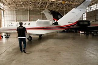 Allanamientos por sobrefacturación en importaciones de aviones